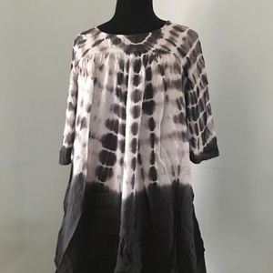 En Creme Charcoal Gray and White dress.